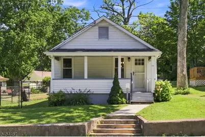 14 N Glen Ave, Mount Arlington, NJ 07856 - Photo 2