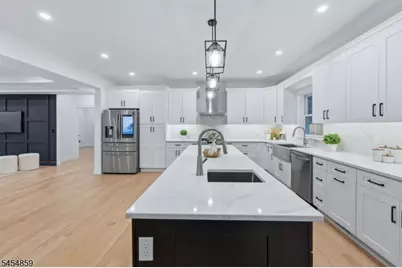 17 Blake Dr, Clark Township, NJ 07066 - Photo 18