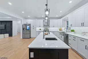 17 Blake Dr, Clark Township, NJ 07066 - Photo 18