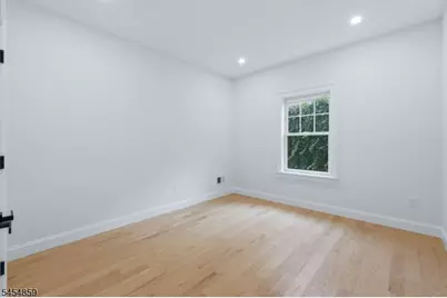 17 Blake Dr, Clark Township, NJ 07066 - Photo 28