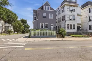 44 Fabyan Pl, Newark, NJ 07108 - Photo 2