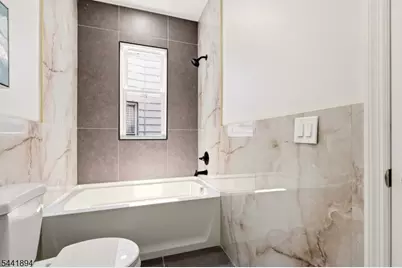 44 Fabyan Pl, Newark, NJ 07108 - Photo 32