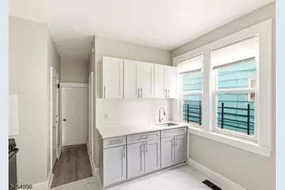 37 Hanford St, Newark, NJ 07114 - Photo 12
