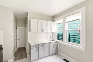 37 Hanford St, Newark, NJ 07114 - Photo 12