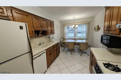 116 Stonehenge Ter, Clark Township, NJ 07066 - Photo 8
