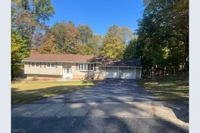 35 Cherokee Trl, Oakland, NJ 07436 - Photo 2