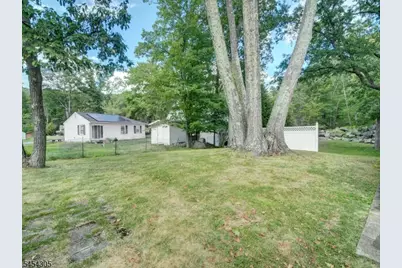 146 Monroe Trl, Hopatcong, NJ 07843 - Photo 14