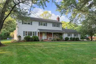 125 Mountainview Rd, Warren Township, NJ 07059 - Photo 2