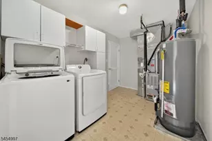 4 Springholm Dr, Berkeley Heights Township, NJ 07922 - Photo 8