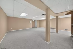 4 Springholm Dr, Berkeley Heights Township, NJ 07922 - Photo 10