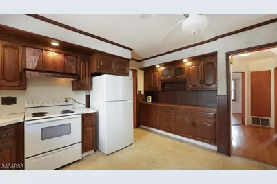 13 Macarthur Ave, Cranford Township, NJ 07016 - Photo 8