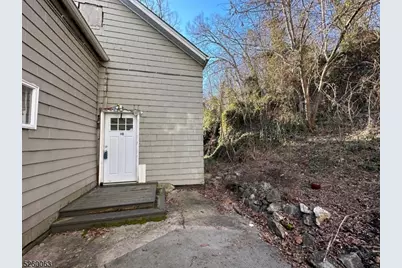 14 W Main St Apt B, Clinton, NJ 08809 - Photo 2