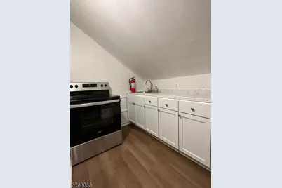 14 W Main St Apt B, Clinton, NJ 08809 - Photo 10