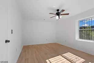 49 Seabury St, Newark, NJ 07104 - Photo 10