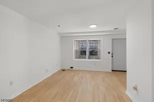 49 Seabury St, Newark, NJ 07104 - Photo 6