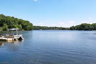 103 W Lake Shore Dr, Rockaway Township, NJ 07866 - Photo 4