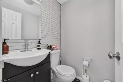 40-46 W 20th St #9, Bayonne, NJ 07002 - Photo 8