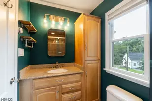 15 Northwestern Way, Hopatcong, NJ 07843 - Photo 8