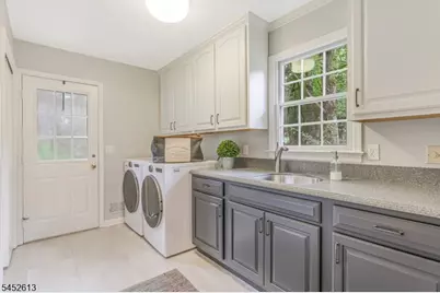 94 Sherwood Ln, Long Hill Township, NJ 07980 - Photo 12