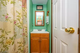 7 Oswego Ave, Parsippany, NJ 07034 - Photo 12