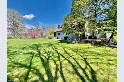2 Hawthorne Pl, Bernards Township, NJ 07920 - Photo 6
