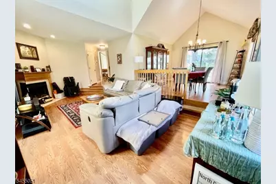 2 Hawthorne Pl, Bernards Township, NJ 07920 - Photo 4
