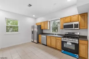 35 N 16th St, East Orange, NJ 07017 - Photo 20