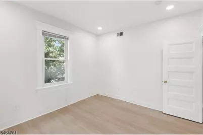 35 N 16th St, East Orange, NJ 07017 - Photo 26