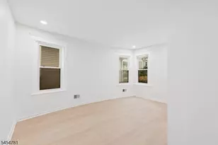 35 N 16th St, East Orange, NJ 07017 - Photo 10