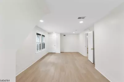 35 N 16th St, East Orange, NJ 07017 - Photo 36