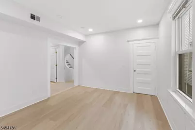 35 N 16th St, East Orange, NJ 07017 - Photo 18
