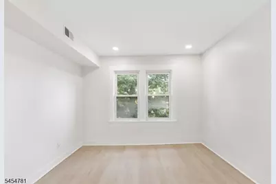 35 N 16th St, East Orange, NJ 07017 - Photo 28