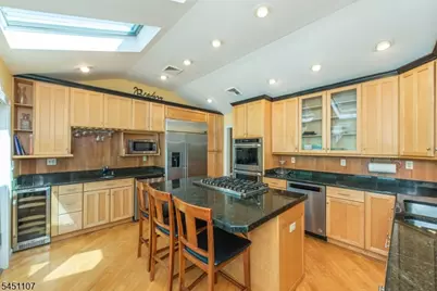 78 Sun Valley Way, Morris Plains, NJ 07950 - Photo 8