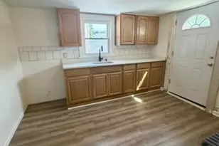37 E McFarlan St, Dover, NJ 07801 - Photo 2