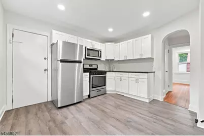36 Whitfield St, Caldwell, NJ 07006 - Photo 2