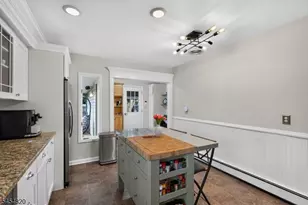 17 Wayside Ln, Clinton Township, NJ 08833 - Photo 10