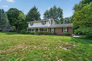 17 Wayside Ln, Clinton Township, NJ 08833 - Photo 2