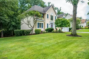 2 Jupiter Hills Ct, Montgomery Township, NJ 08558 - Photo 2