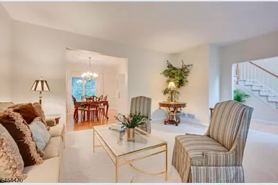 2 Jupiter Hills Ct, Montgomery Township, NJ 08558 - Photo 4
