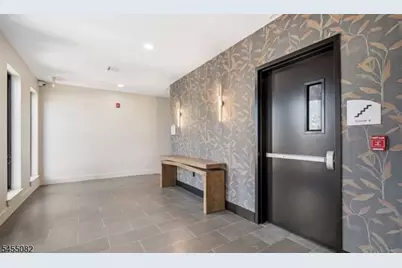 310 W Jersey St #503, Elizabeth, NJ 07202 - Photo 4