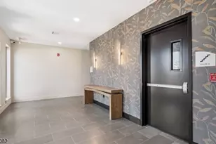 310 W Jersey St, Elizabeth, NJ 07202 - Photo 4