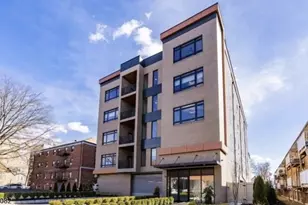 310 W Jersey St, Elizabeth, NJ 07202 - Photo 2