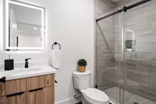 310 W Jersey St, Elizabeth, NJ 07202 - Photo 6
