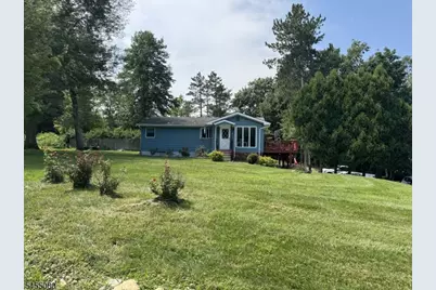 31 Barry Dr, Vernon, NJ 07422 - Photo 1