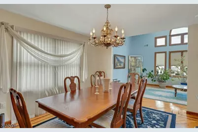214 Van Buren St, Lyndhurst Township, NJ 07071 - Photo 8