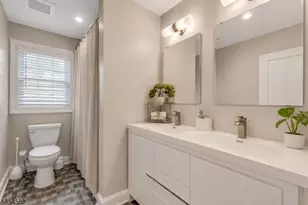 46 Cortland St, Roseland, NJ 07068 - Photo 14