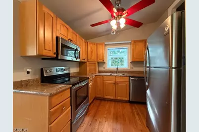 7 Cottage Ave, Roxbury Township, NJ 07850 - Photo 10