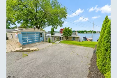 7 Cottage Ave, Roxbury Township, NJ 07850 - Photo 8