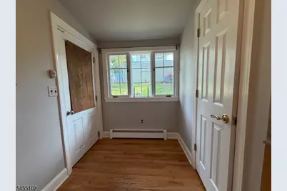 7 Cottage Ave, Roxbury Township, NJ 07850 - Photo 10