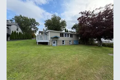 7 Cottage Ave, Roxbury Township, NJ 07850 - Photo 4
